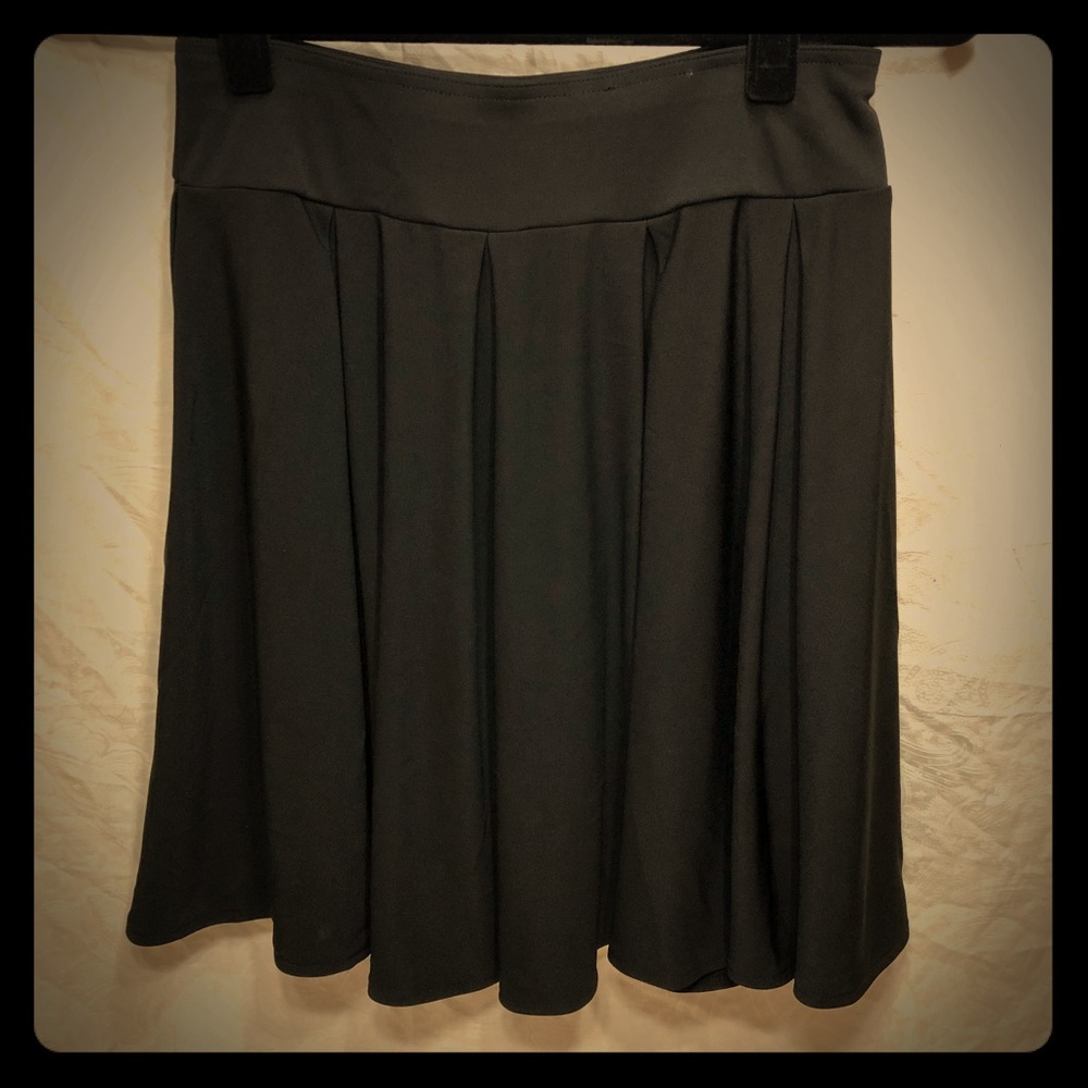 INC black a-line skirt - non iron 😜